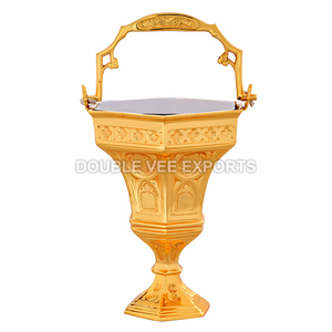 Seau à eau bénite lourd à 6 coins |   Vase liturgique en laiton orné pour usage religieux – DOUBLE VEE EXPORTS - Product Image 2