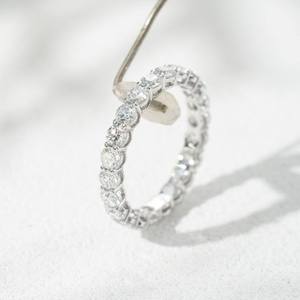 Anillo de Plata de Ley 925 con Diamante Cultivado en Laboratorio de 0.30 Quilates, Corte Brillante, Color E, Modelo J-029 de MAISHA DIAM JEWELRY, Regalo de Boda - Product Image 4