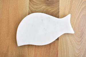 Handcrafted White Marble Leaf-Shaped Serving Tray Decorative Marble Platter for Home <b>Kitchen</b> - Product Image 2