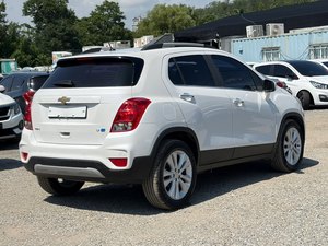 Chevrolet Trax SUV 2018, Diésel, Automático, Volante a la Izquierda, Interior Oscuro, 5 Asientos, Auto Usado, Origen Corea - Product Image 2