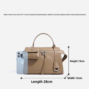 High-end Vintage Women's Cool Large-capacity Laptop Bag Fashion Single Shoulder Crossbody <b>Briefcase</b> for Autumn. - Product Image 3