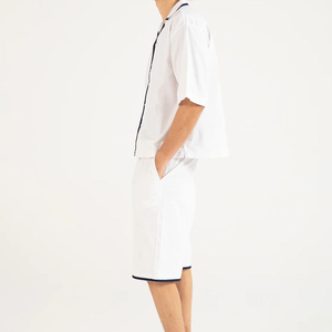 Conjunto de Camisa con Cuello Camp Collar: Conjunto Premium para Hombre |   Conjunto de 2 Piezas para Verano, Camisa con Botones de Color Sólido y Pantalones Cortos - Product Image 3