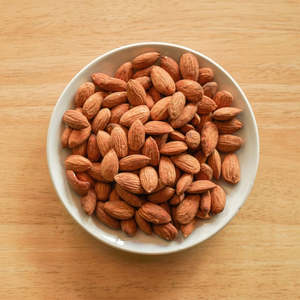 Almendras Crudas Premium, Granos Enteros Secos Naturales para Snacks, Tostado y Venta al por Mayor, Mejor Precio en Stock, Precio Económico - Product Image 3