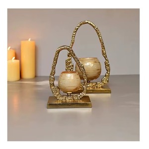 Wholesale customizable <b>decorative</b> metal & crystal candle holder for luxury hotel and restaurant <b>decor</b> - Product Image 6
