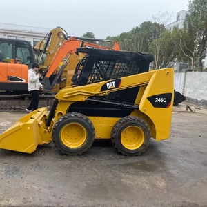 Chargeuse sur pneus CAT 246C, capacité de 3,39 tonnes, équipement d'occasion - Product Image 6