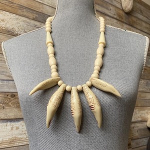Collar de resina moderno para mujer, joyería con colgante a la moda, ligero y elegante - Product Image 6