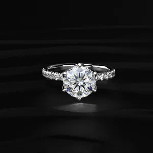 Bague florale solitaire à taille ronde de laboratoire avec bande pavée, plaquée or, bague de mariage de luxe certifiée IGI, clarté VVS-VS - Product Image 1