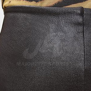 Pantalones de cuero genuino hechos a medida para mujer con logotipo personalizado, diseño único, precio al por mayor. - Product Image 6