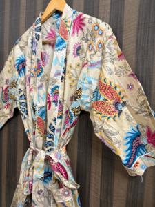 Bata de lujo de algodón para mujer con cuello en V, cierre con cordón, estampado floral, transpirable, hecha a mano, ligera, para verano, ropa de descanso, para damas de honor - Product Image 3