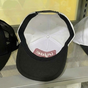 หมวกเบสบอล 5 แผงแบบสั่งทำ OEM ปักลายแบบทอ ขอบโค้งสำเร็จรูป ปิดด้วย Snapback  ขั้นต่ำในการสั่งซื้อน้อย ผู้ผลิตเครื่องประดับศีรษะ ODM - Product Image 4