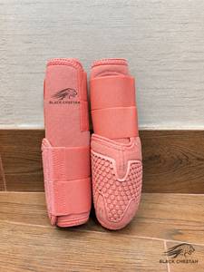 Nouvelle Arrivée 2027 – Bottes de protection en nylon pour chevaux, motif guépard noir et rose, pour sports équestres et équitation (protections de tendon et de splint) - Product Image 1