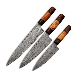 Juego de Cuchillos de Chef Profesionales de Acero de Damasco Hechos a Mano por Ahmad Fabric, 3 Piezas, Mango de Resina, Funda de Cuero, Diseño Moderno, Personalizable - Product Image 1