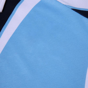 Polo de Hombre Azul Claro con Bloques de Color, Manga Corta, Secado Rápido, Diseño Deportivo, Corte Regular - Product Image 4