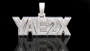 Colgante de Lujo Personalizado para Hombre, Diseño Diamante Escarchado Ice Monarch Prime, Chapado en Oro, Estilo Hip Hop - Product Image 4