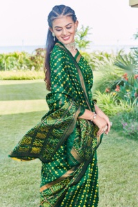 <b>Green</b> <b>Silk</b> Saree Traditional Ethnic Wear for Wedding and Party Occasions India Pakistan Style - Product Image 4