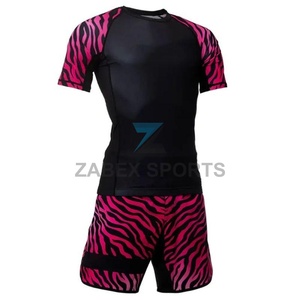 T-shirt de compression MMA pour homme, extensible, ajusté, 200 GSM, haute qualité, personnalisable, manches courtes - Product Image 3