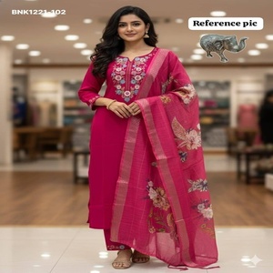 Colección de Kurti-Pantalón de Muselina de Primera Calidad con Detalles Hechos a Mano y Dupatta con Estampado Digital, Proveedor de Surat - Product Image 1