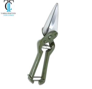 Cisailles à ongles pour soins professionnels des sabots, outil agricole et vétérinaire TARIQ CRAFTED INDUSTRIES - Product Image 2