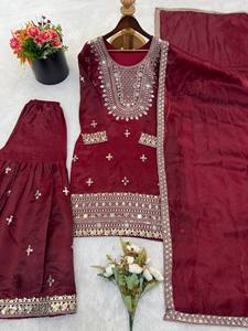 Ensemble de costume Sharara en soie GMY pour femmes – Broderie lourde, sequins et travail de miroir véritable, tenue de mariage ethnique avec dupatta - Product Image 5