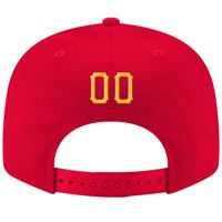 Gorra Snapback Personalizable Roja de 6 Paneles, Ajustable, con Bordado 3D Amarillo y Blanco, Tela Satinada de Alta Calidad, Unisex, Casual, para Exteriores