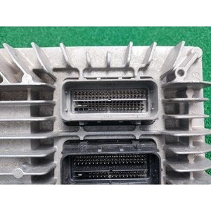 ECUs y Módulos de Computación Usados SRX 12638533 - Product Image 3