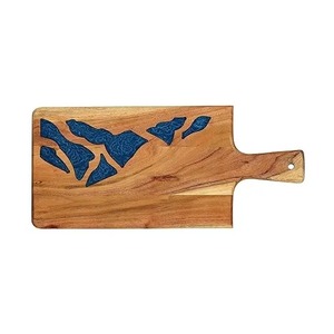 Tabla de Cortar Personalizada de Madera de Acacia con Resina Epoxi, Tabla de Cortar con Resina de Río Oceánico para Servir Alimentos - Product Image 2
