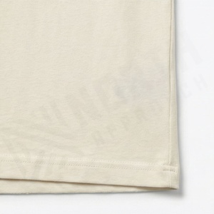 T-shirt oversize pour femme en coton personnalisé, avec logo brodé ou imprimé par transfert thermique, couleur personnalisable, style streetwear décontracté et tendance - Product Image 5