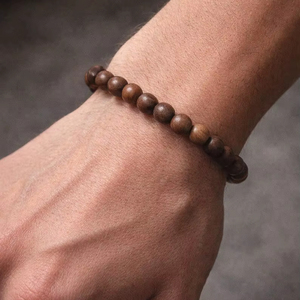 Pulsera de Cuentas Pequeñas de Madera Hecha a Mano por HUMAYUN WORLD CRAFTS con Acabado Natural, Ligera, Elegante y para Uso Diario - Product Image 1