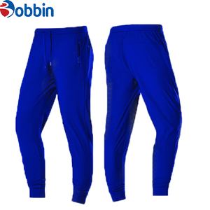 กางเกงผู้ชายสไตล์โดดเด่น ใส่สบาย กางเกงลำลองทรงตรงสีพื้น น้ำหนักเบา เหมาะสำหรับฤดูร้อน มีไซส์พลัส เอวกลาง - Product Image 5