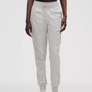 Pantalones deportivos ajustados para hombre, pantalones deportivos suaves y transpirables para gimnasio y entrenamiento - Product Image 1