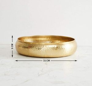 Bol Urli en laiton martelé pour bougies flottantes et fleurs, artisanat indien décoratif pour la maison, le mandir, le salon, la table - Product Image 4