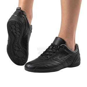 Zapatillas de Karate con Paneles Laterales Ondulados Texturizados, Totalmente Negras, con Suela Ergonómica de Goma, Perfil Bajo, para Entrenamiento de Artes Marciales en Dojo Interior - Product Image 2