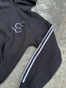 Sweat à capuche réfléchissant personnalisé en coton avec fermeture éclair, imprimé numériquement, tendance hiver 2025 pour hommes - Product Image 6