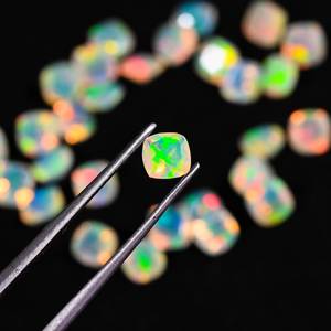 Ópalos naturales tallados en forma de cojín, gemas sueltas pulidas opalescentes para la fabricación de joyas, ideales para regalos. - Product Image 2