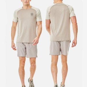 Ensemble t-shirt et short de sport pour homme, tissu extensible confortable, idéal pour la course à pied, les entraînements et les sports - Product Image 1