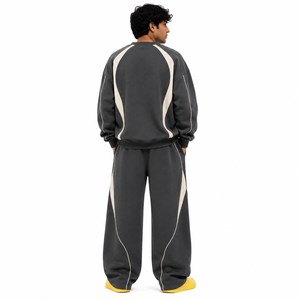 Ensemble de survêtement oversize 2 pièces pour homme – Sweat-shirt tendance à col rond avec détails de passepoil et pantalon de survêtement ample – Tenue d'hiver personnalisable avec logo - Product Image 2