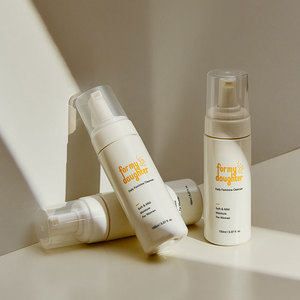 Solución NARIS: Para mi hija, limpiador íntimo suave con ácido hialurónico para una hidratación profunda, pH equilibrado y seguro para pieles sensibles. - Product Image 3