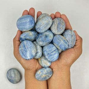Pierre de paume ovale polie en cyanite bleue naturelle, cristal de guérison, Reiki, méditation, énergie, Feng Shui, décoration suspendue, Chakralume - Product Image 4