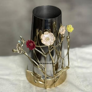 Jarrón de Flores de Lujo con Diseño de Hojas Doradas para Bodas, Estilo Costero en Blanco y Negro, Hecho a Mano - Product Image 2