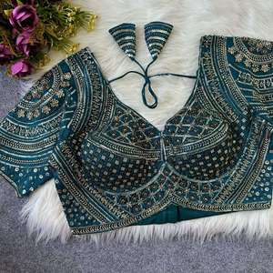 Blusa de Diseño, Hermosa, Hecha a Mano, de Seda Italiana con Fusión de Tricot, Lista para Usar, Completamente Cosida - Product Image 6