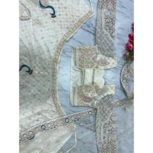 Designer 2XL Lehenga Choli avec une belle broderie multi-fils - Product Image 5