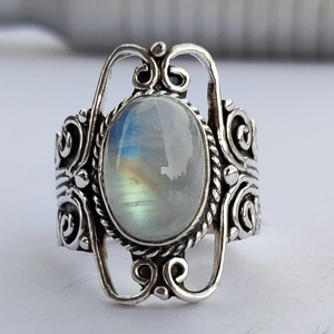 Anillo de Cabujón de Piedra Lunar de Fuego, Plata de Ley 925, Joyería Artesanal de Destaque - Product Image 2