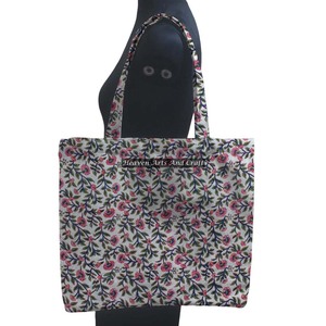 Sac fourre-tout carré en coton imprimé floral fait à la main Sac de transport à bandoulière imprimé de bloc de main de style indien pour femmes - Product Image 1