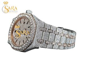 Nuevo Reloj Analógico con Diamantes de Imitación VVS Moissanite para Ocasiones Especiales y Regalos Disponible a un Precio Accesible - Product Image 3