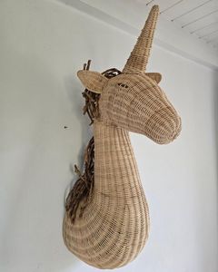 Adorno tejido con forma de unicornio para dormitorio de bebé estilo escandinavo, decoración de ratán para niños, material vegetal natural, arte escultórico de fantasía. - Product Image 4