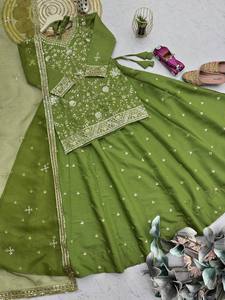 <b>Green</b> <b>Silk</b> Lehenga Set Embroidered Indian Pakistani Clothing Dupatta Choli Outfit for Wedding Party - Product Image 4