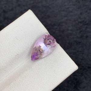 Piedra preciosa de amatista natural con corte de pera, piedra suelta de cristal curativo para la fabricación de joyas y colección. - Product Image 1