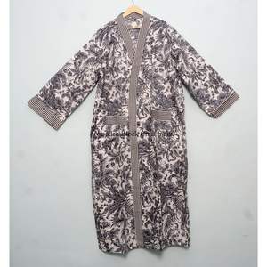 Kimono Elegante para Mujer, 100% Algodón, Estampado a Mano, con Diseño Floral, para Usar como Bata de Baño, Ropa de Dormir, Traje, Traje de Baño o Vestido de Fiesta para Primavera - Product Image 3