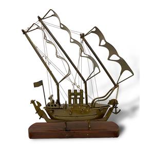 ของตกแต่งบ้านสุดสร้างสรรค์ เรือทองเหลืองพร้อมฐานไม้ ดีไซน์แปลกใหม่ SH4 - Product Image 1