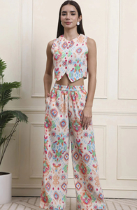 ชุดเซ็ตผู้หญิงสีน้ำเงินลายพิมพ์ เสื้อครอปแขนกุด กางเกงขายาวทรงกว้าง ชุดลำลองฤดูร้อน แฟชั่นชุดสองชิ้น - Product Image 2